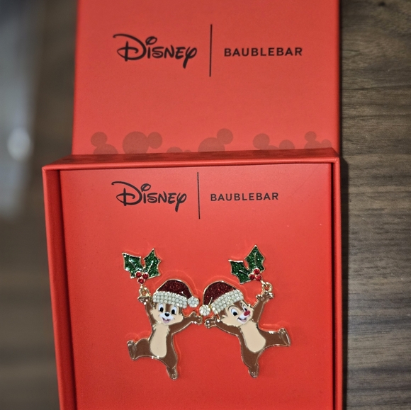 NWT Disney BAUBLEBAR Chip & Dale Holiday Earrings - Picture 4 of 4